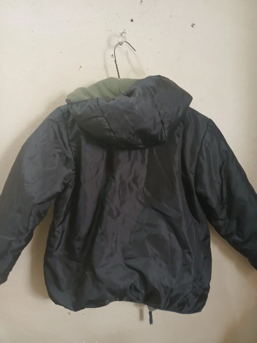 Kids Black & Olive Green Puffer Jacket with Hood Size 7/8
